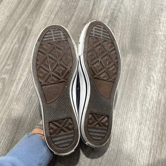 sparkly grey low top converse - Picture 6 of 8